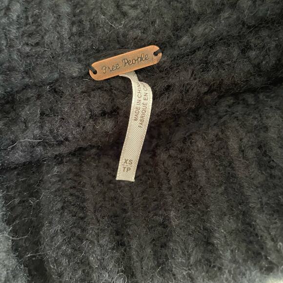 nwt FREE PEOPLE ALPINE PULLOVER SWEATER OB1217257 ONYX COMBO SIZE extra small XS - Picture 6 of 6